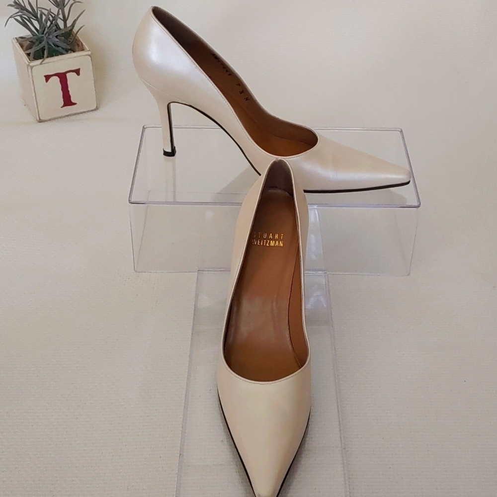 Stuart weitzman leather pump size 7.5 N